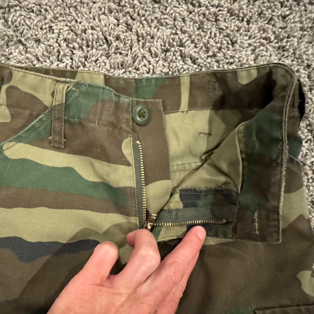 Camouflage Cargo Pants for Kids, size 4 - Picture 6 of 9